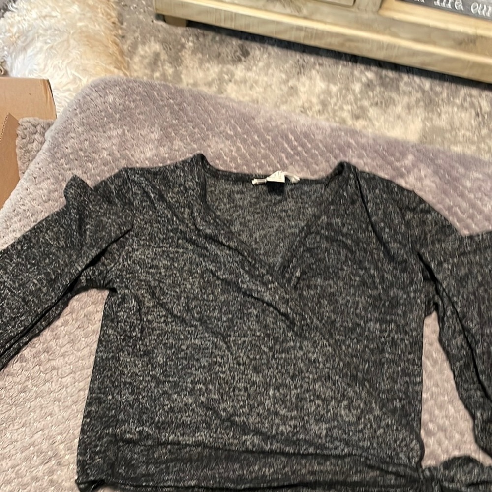 Medium wrap shirt